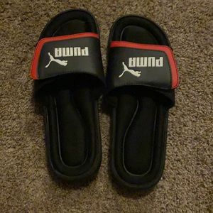 Men’s size 10 slides